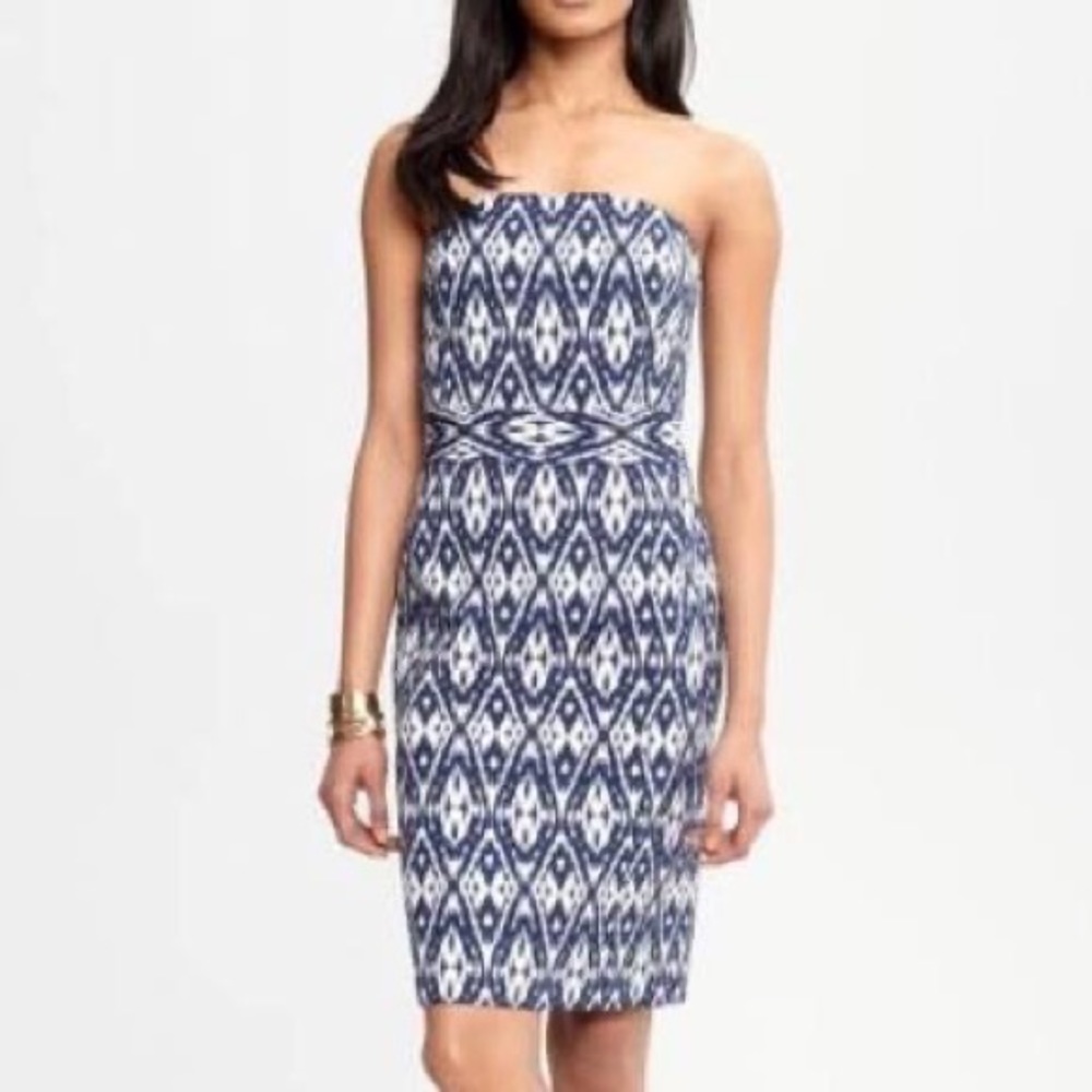 Strapless Banana Republic dress. Size 8. Excellent used condition.